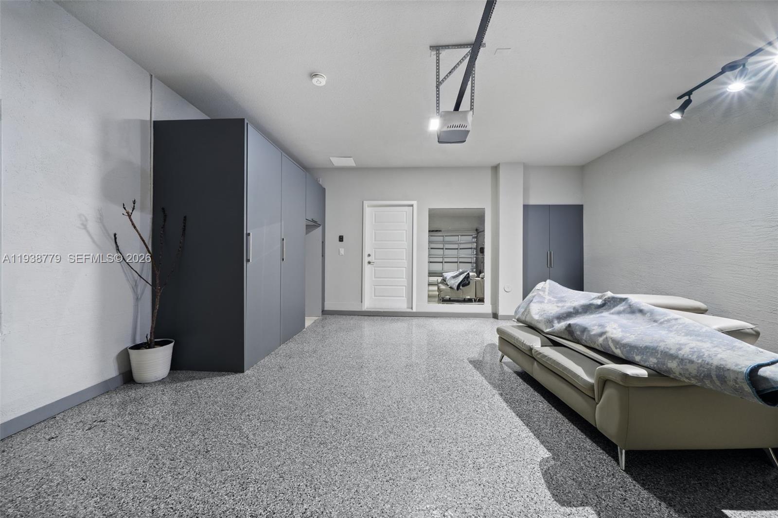 GRAND BAY SOUTH TOWNHOMES - Residential