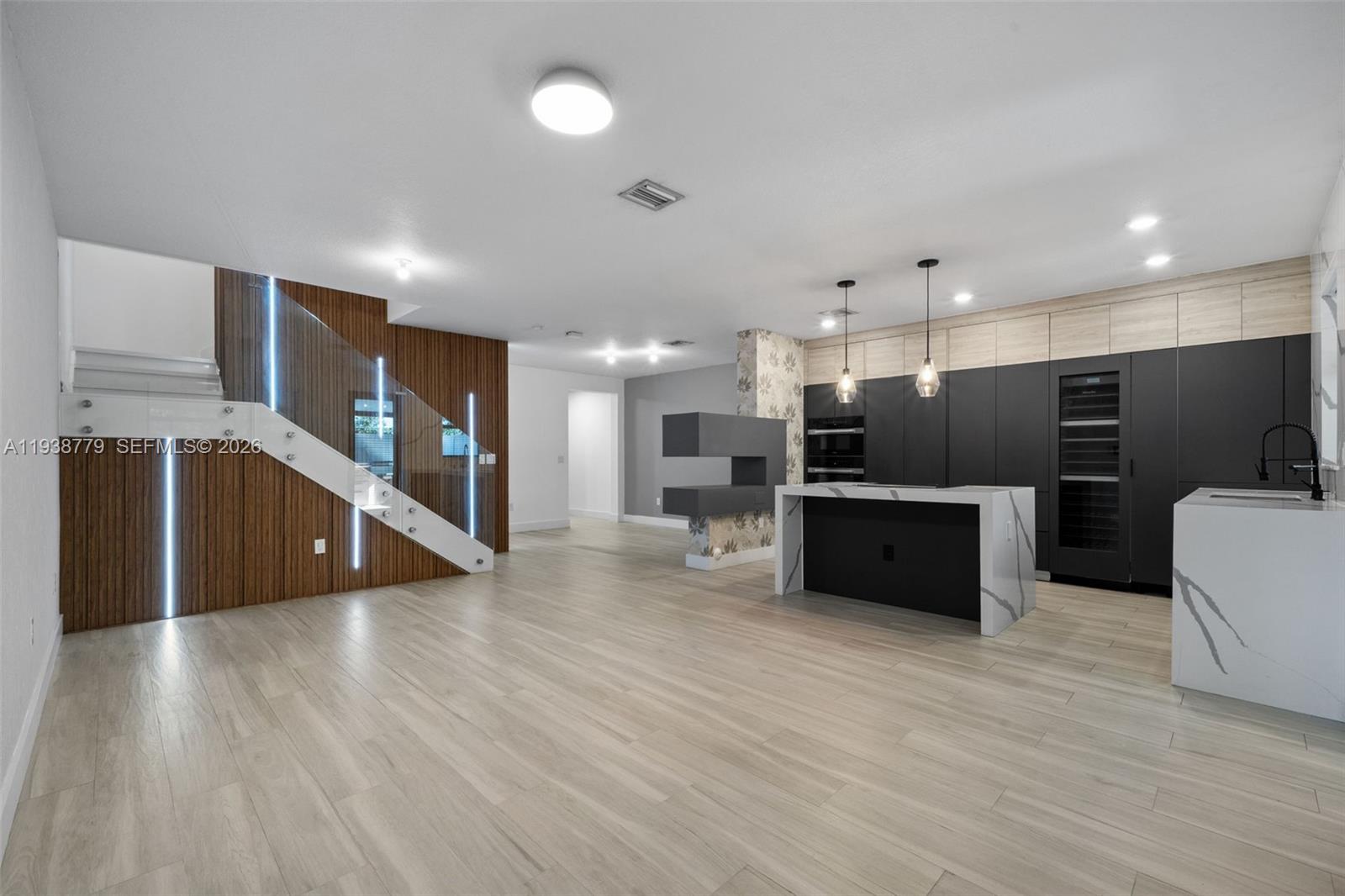 GRAND BAY SOUTH TOWNHOMES - Residential
