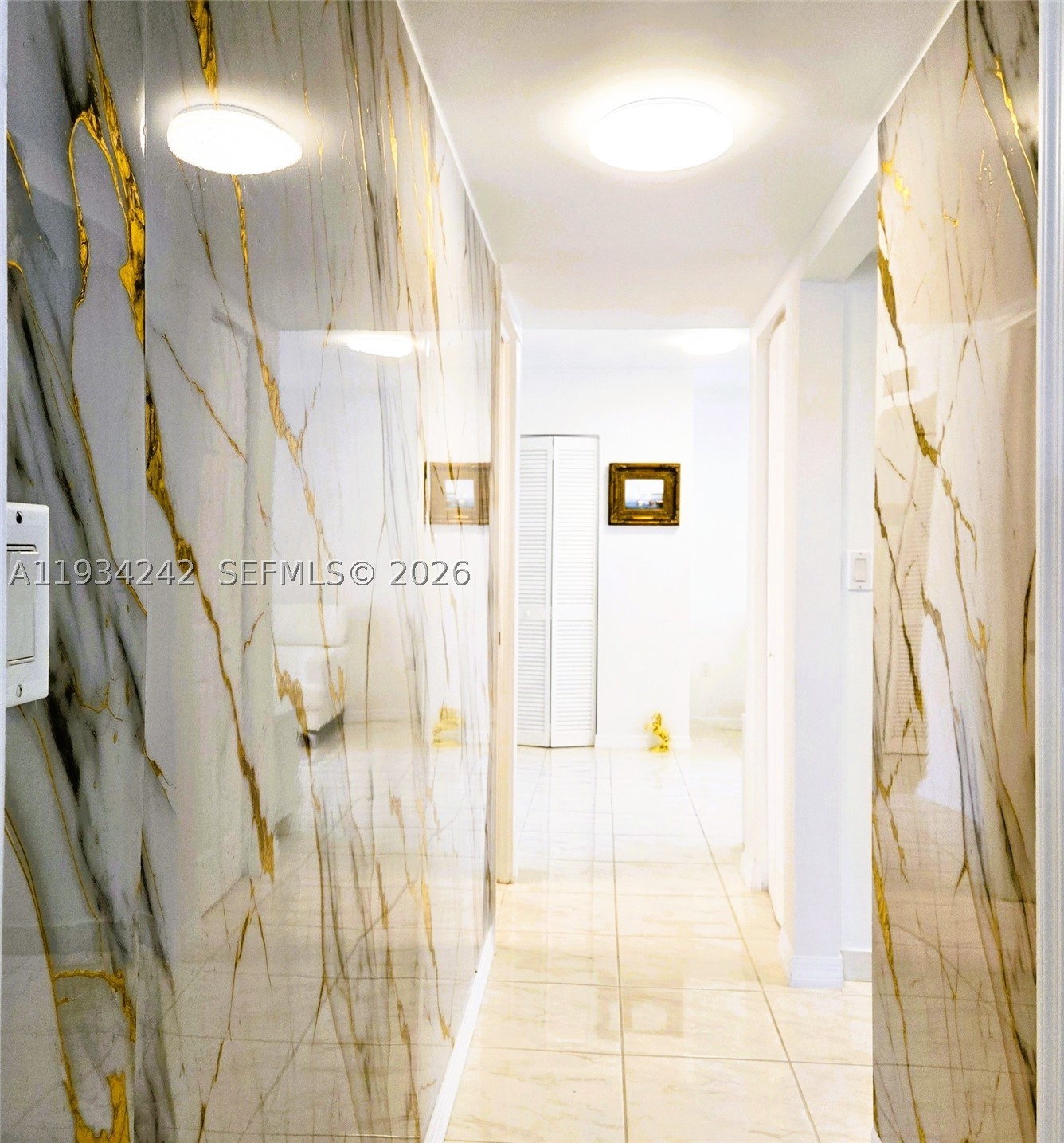 CARIBBEAN BREEZE CONDO - Residential