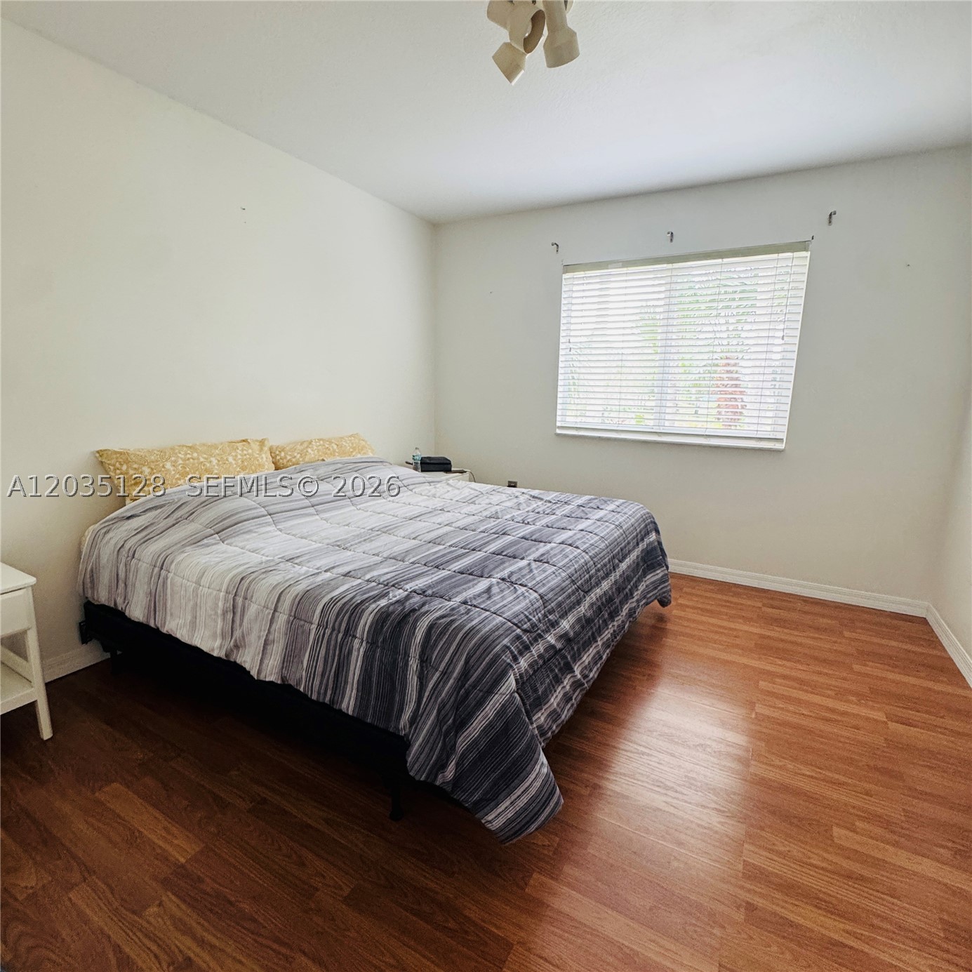 PEMBROKE ISLES 1 - Residential Lease