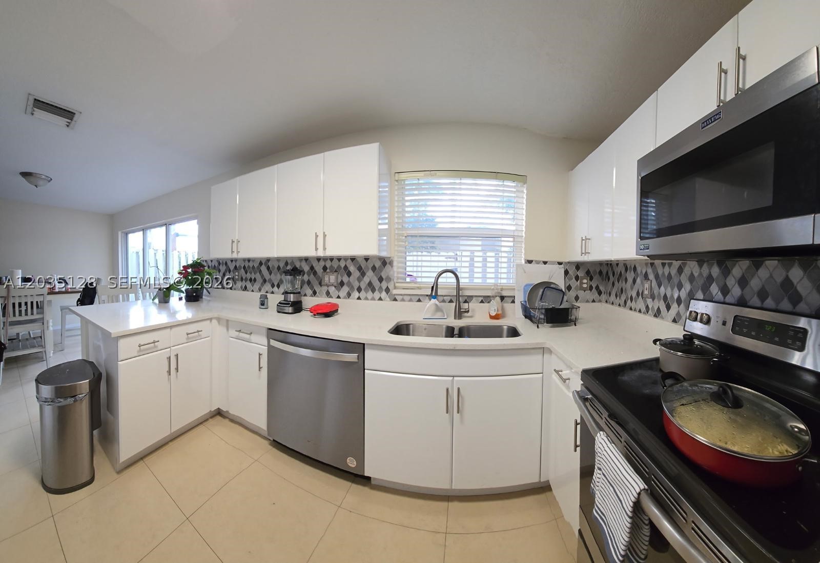 PEMBROKE ISLES 1 - Residential Lease
