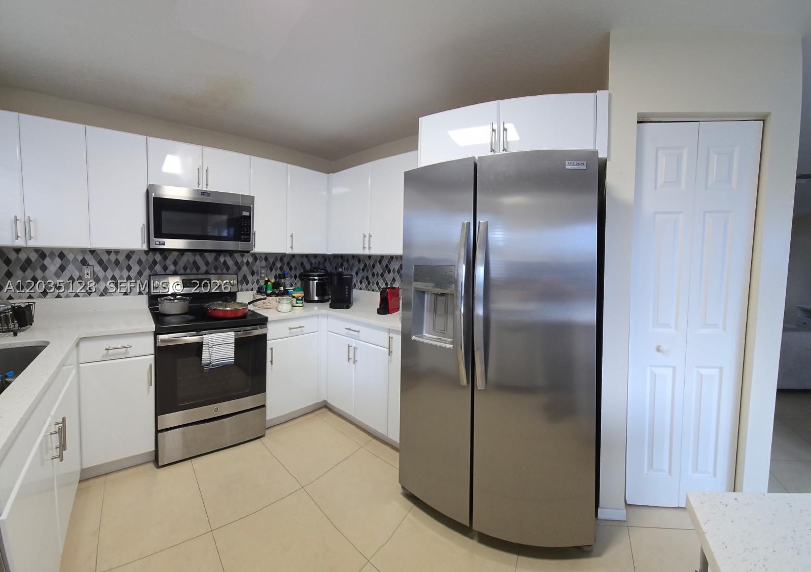 PEMBROKE ISLES 1 - Residential Lease