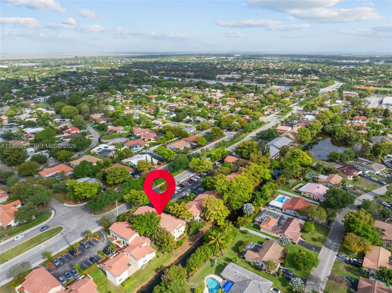 LOVINS TOWNHOUSES CONDO - Residential