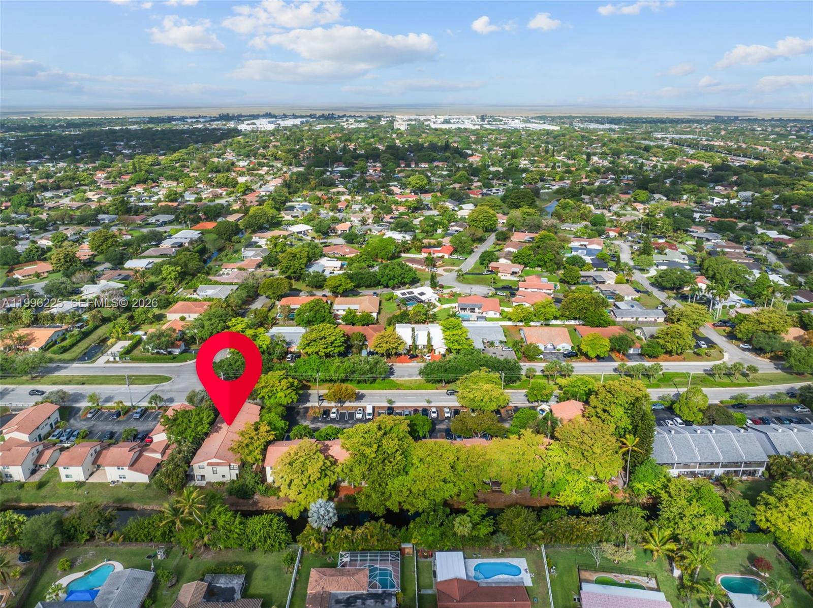 LOVINS TOWNHOUSES CONDO - Residential