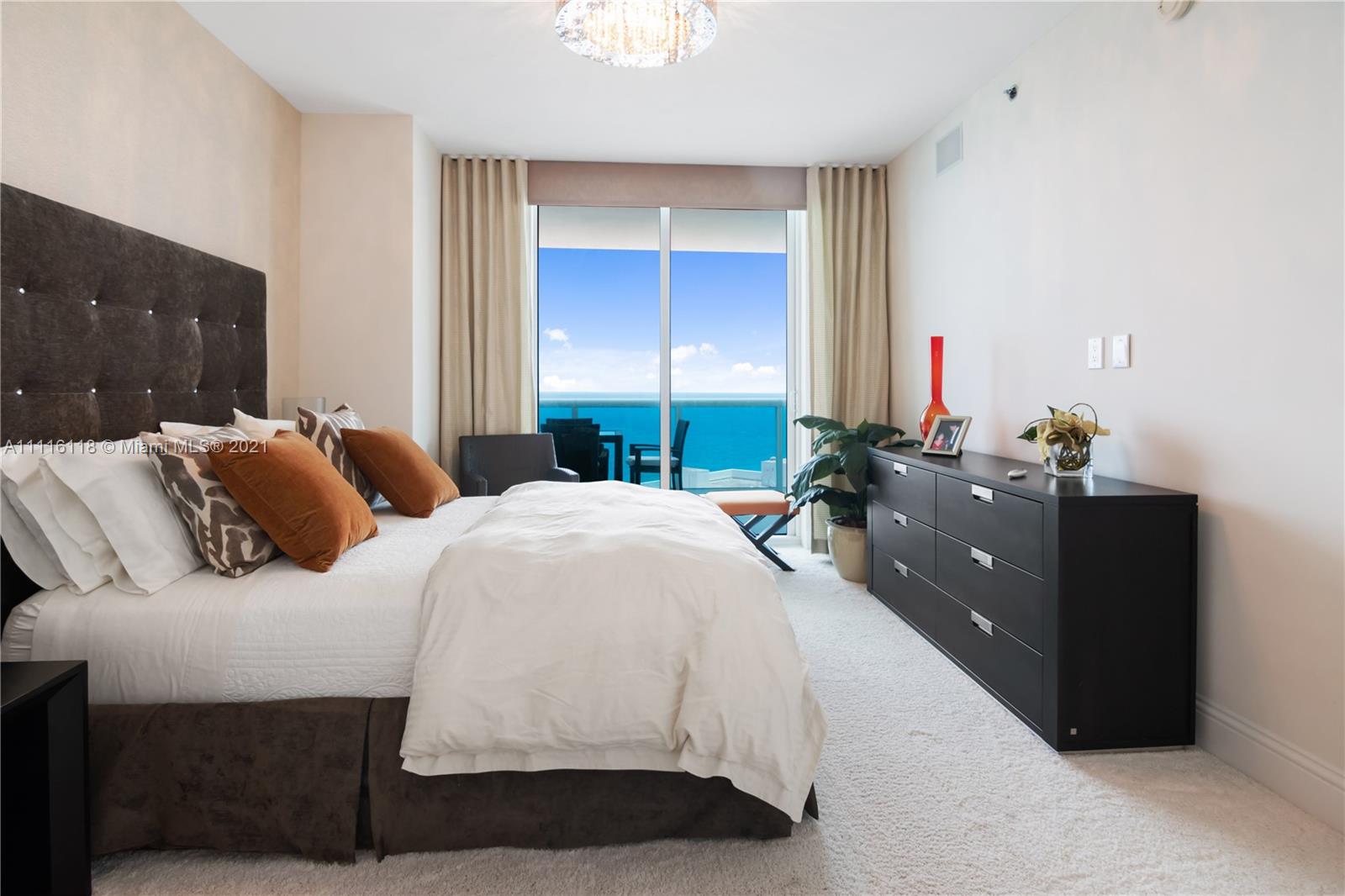 2711 HOLLYWOOD BEACH COND - Residential Lease