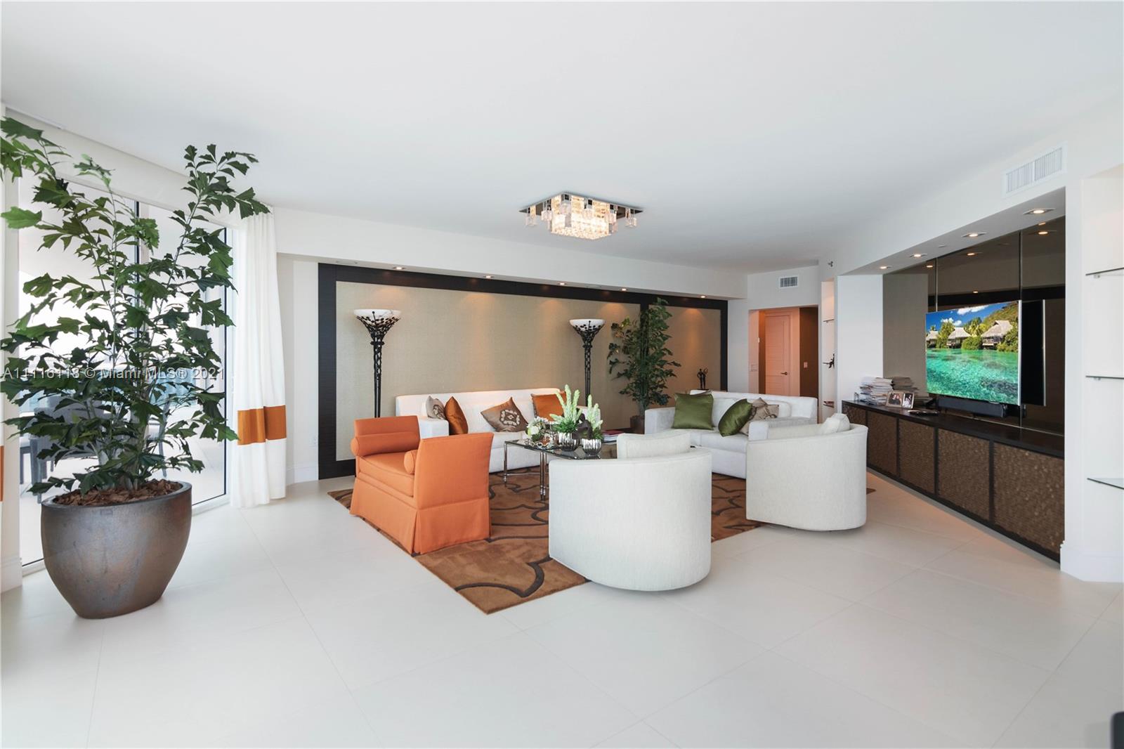 2711 HOLLYWOOD BEACH COND - Residential Lease