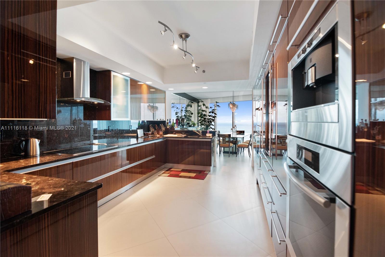 2711 HOLLYWOOD BEACH COND - Residential Lease