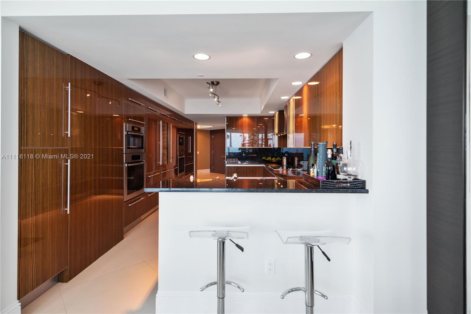 2711 HOLLYWOOD BEACH COND - Residential Lease