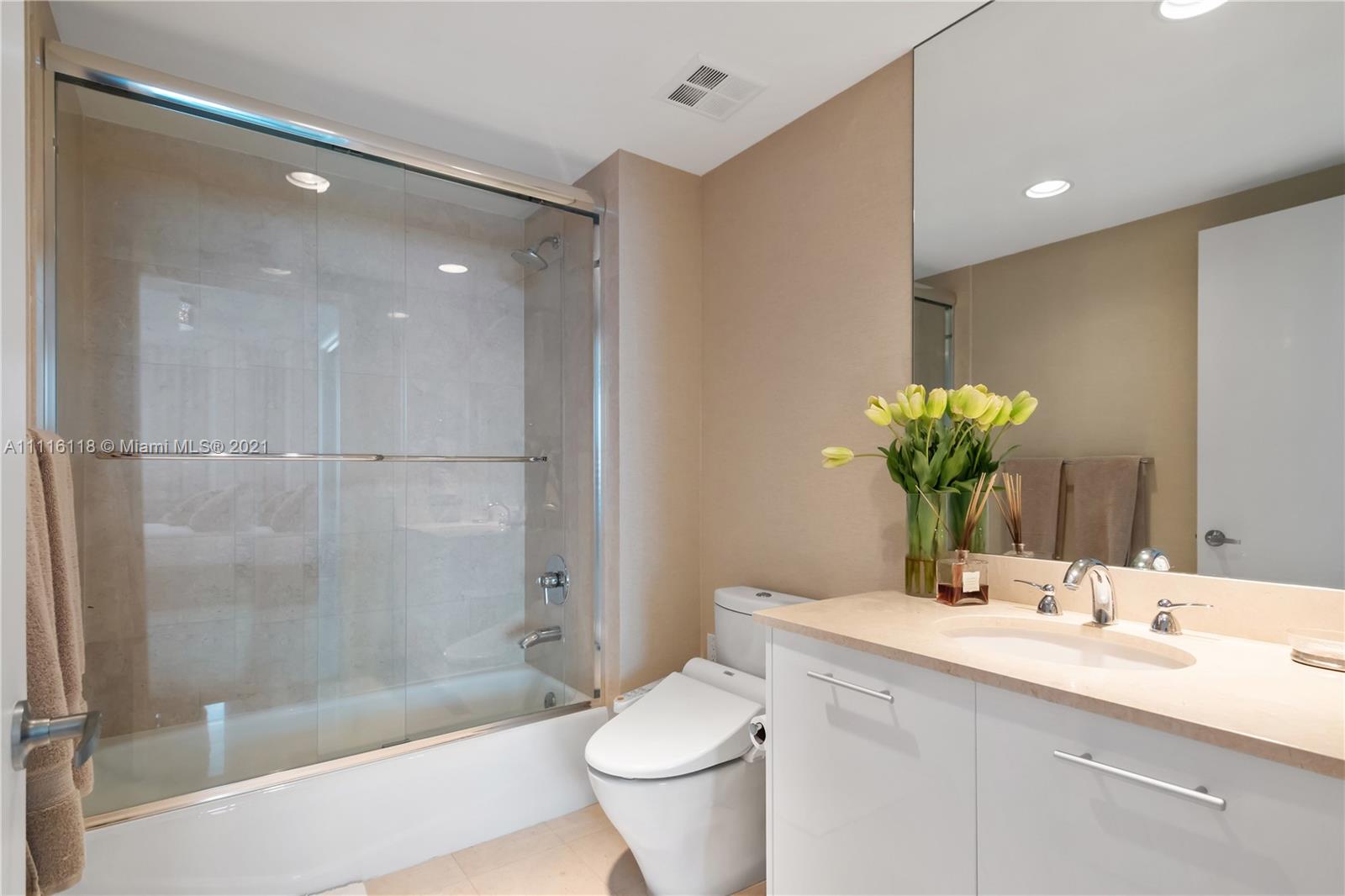 2711 HOLLYWOOD BEACH COND - Residential Lease