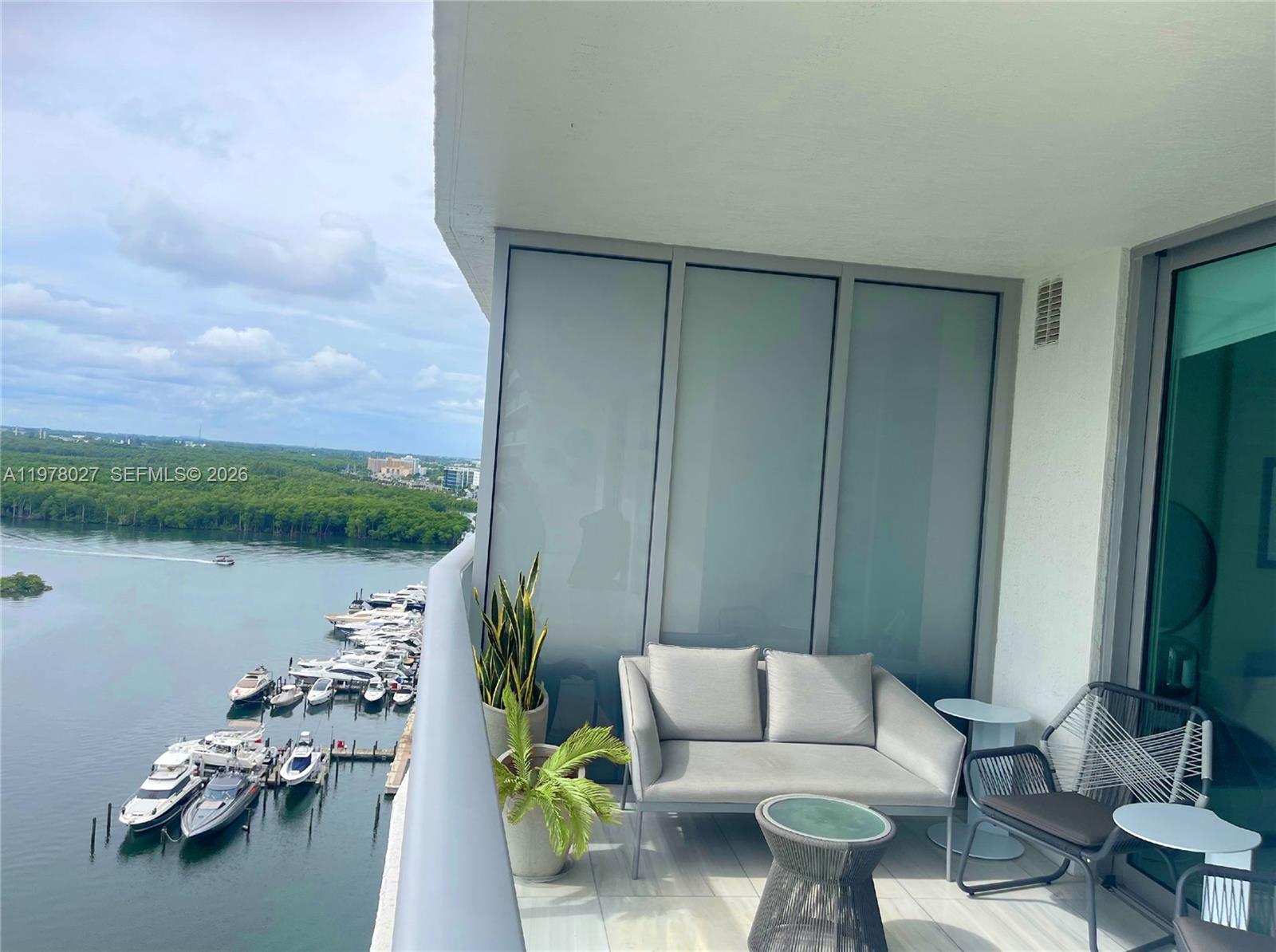 PARQUE TOWERS CONDO - Residential