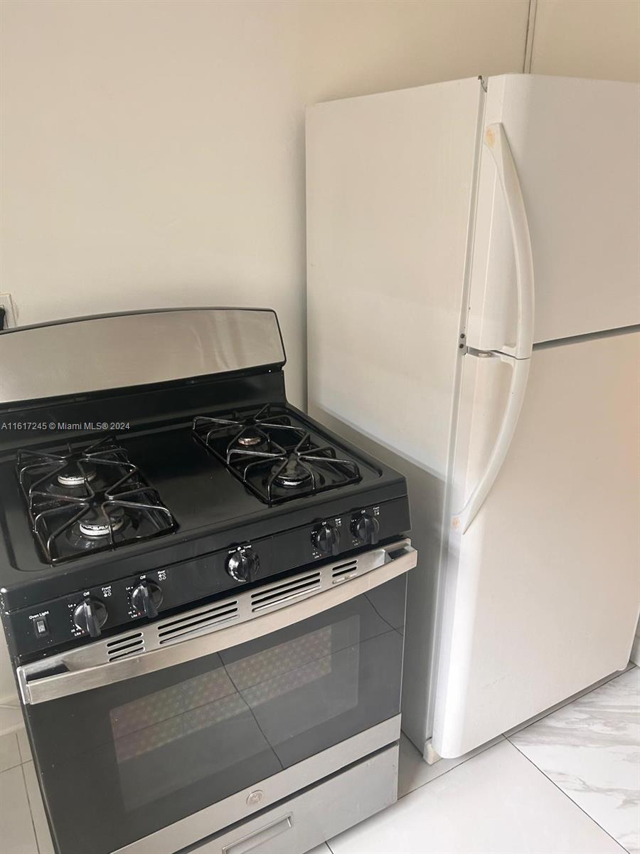 AMD PL OF 2ND OCEAN FRONT - Residential Lease
