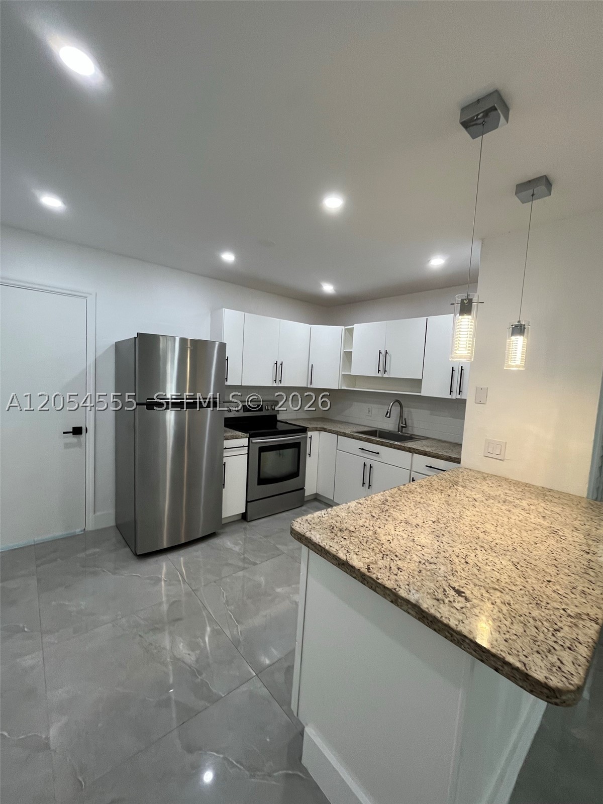 SILVER BLUFF GARDENS - Residential Lease