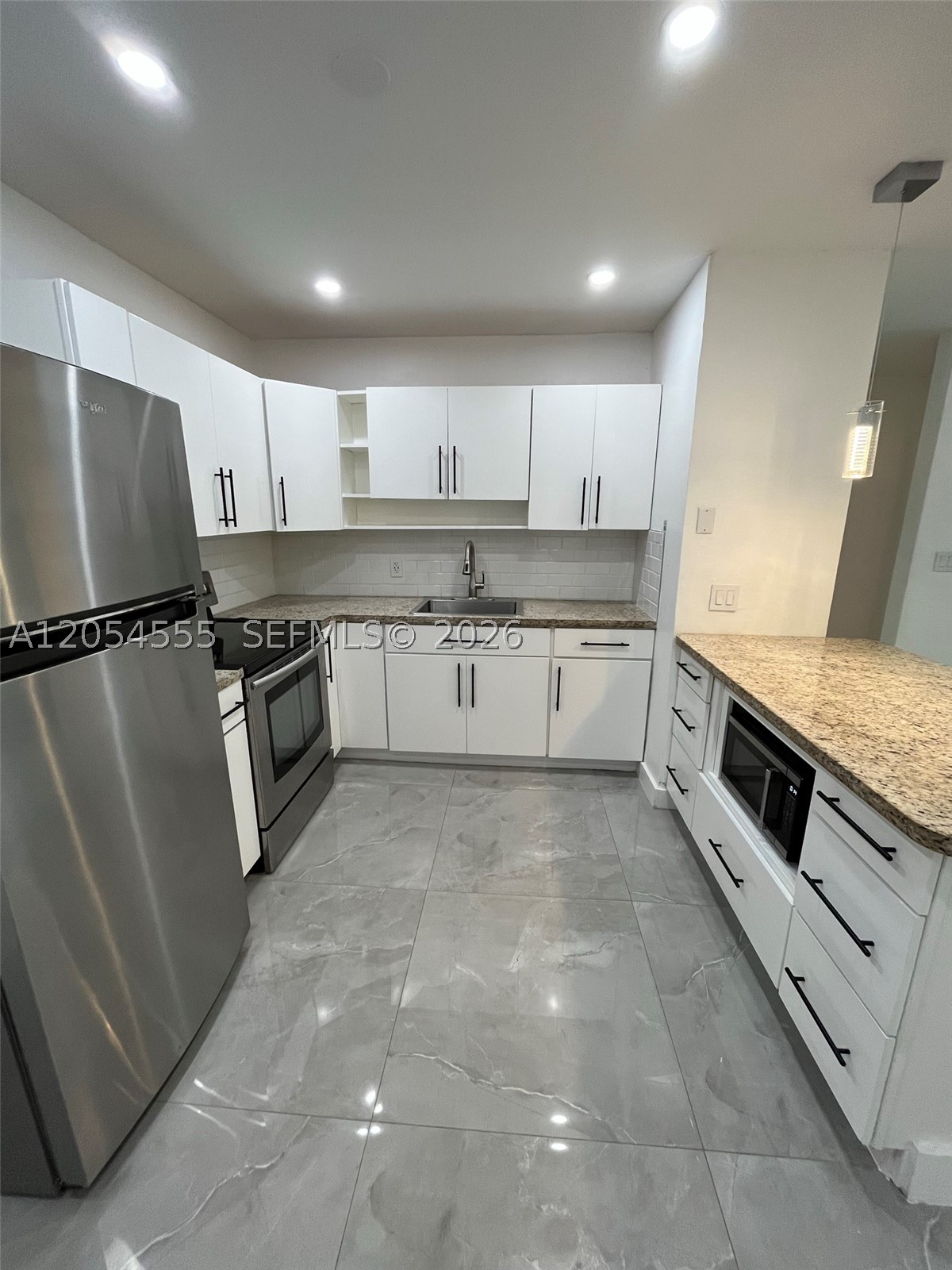 SILVER BLUFF GARDENS - Residential Lease