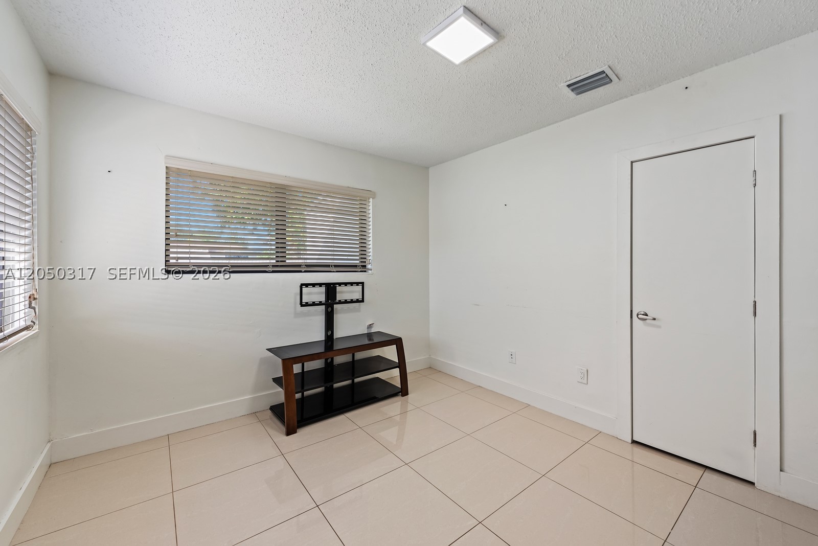CRAVATTS ALLAPATTAH HOMES - Residential Lease