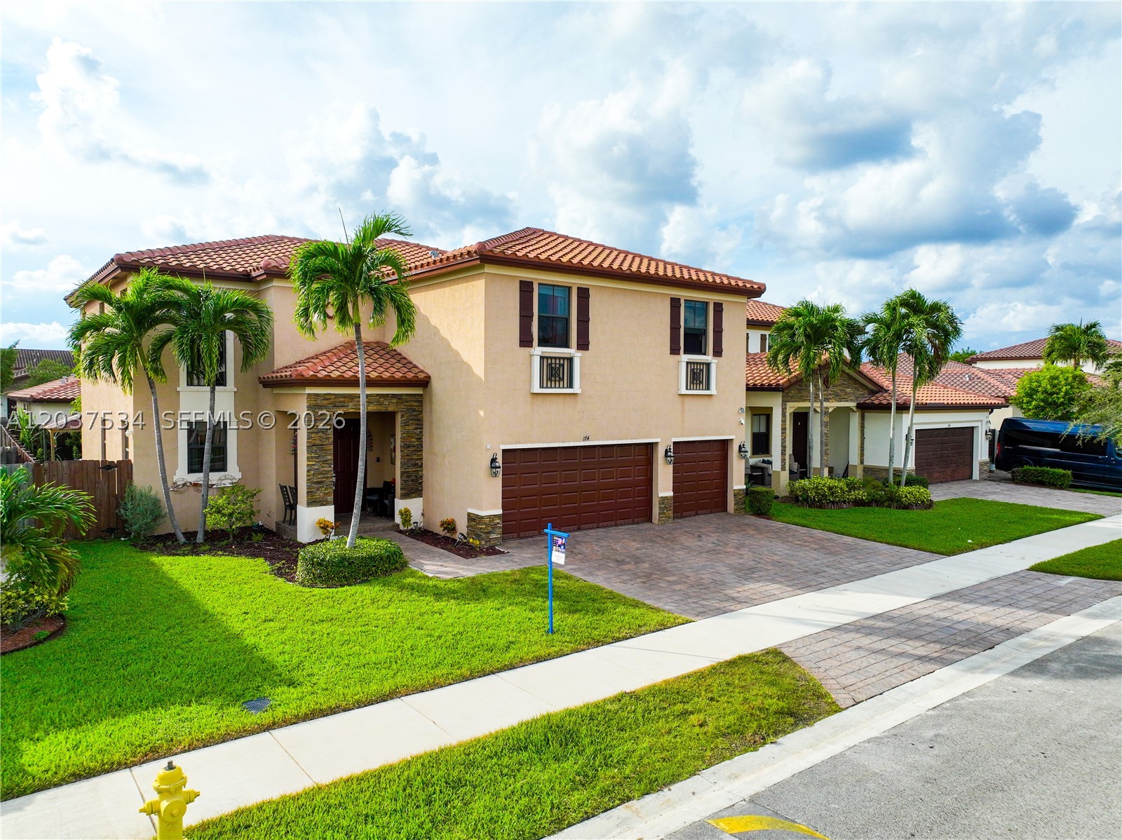 BAYWINDS OF DOMINICA AND - Residential
