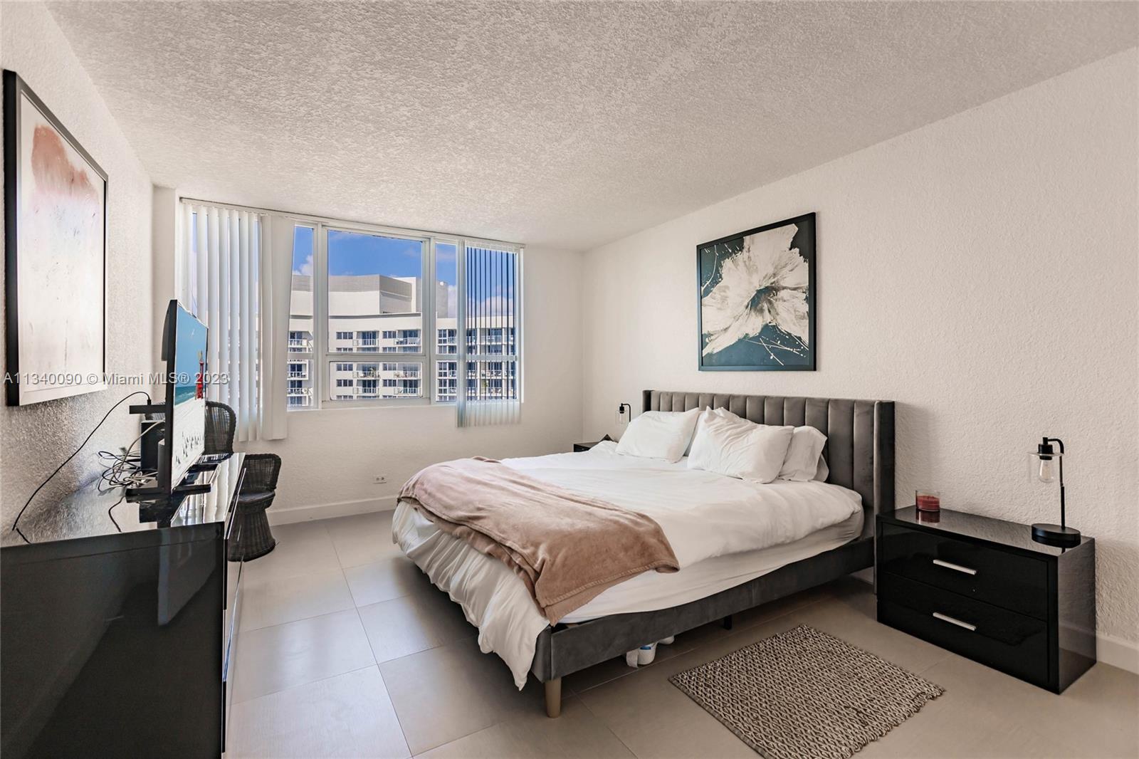 FLAMINGO SOUTH BEACH I CO - Residential