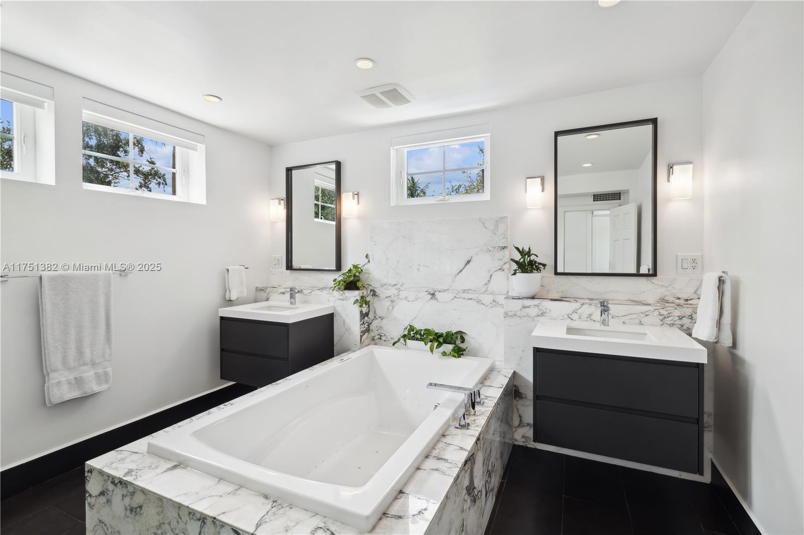 OCEAN VIEW - Residential