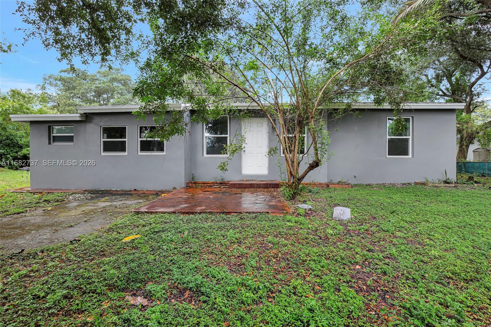 BROWARD GARDENS - Residential