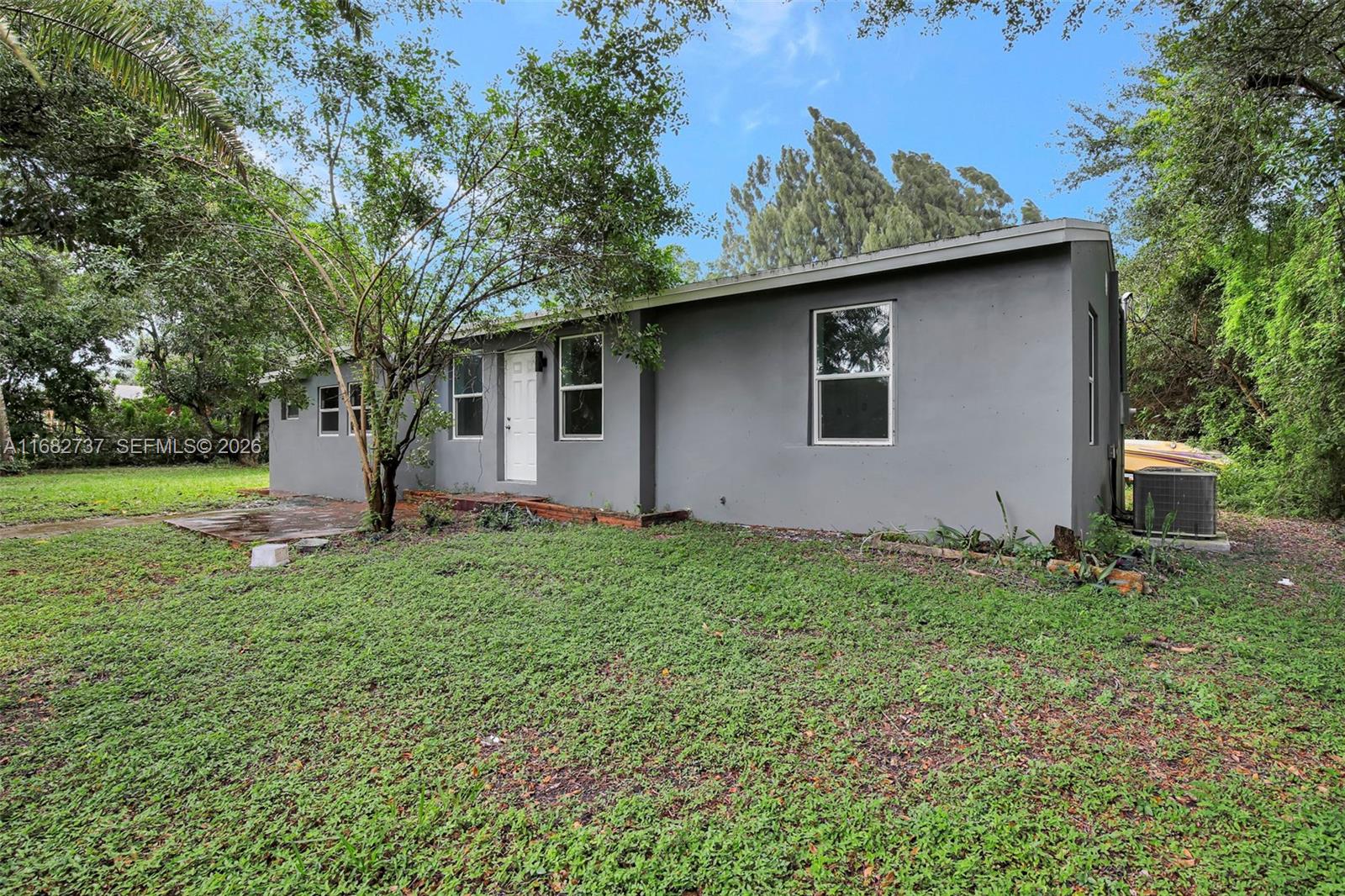BROWARD GARDENS - Residential