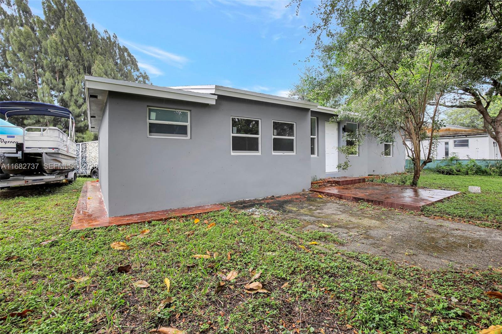 BROWARD GARDENS - Residential