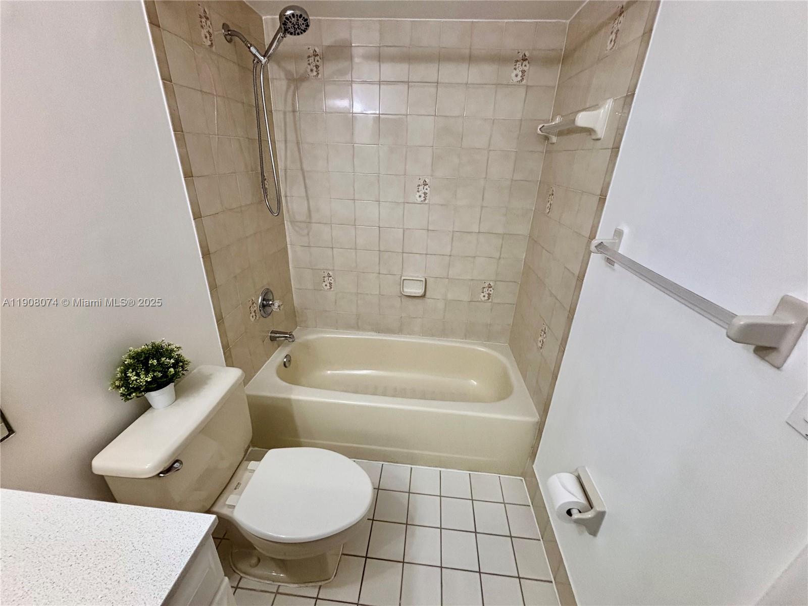 KENDALL FORESTS CONDO #2 - Residential Lease