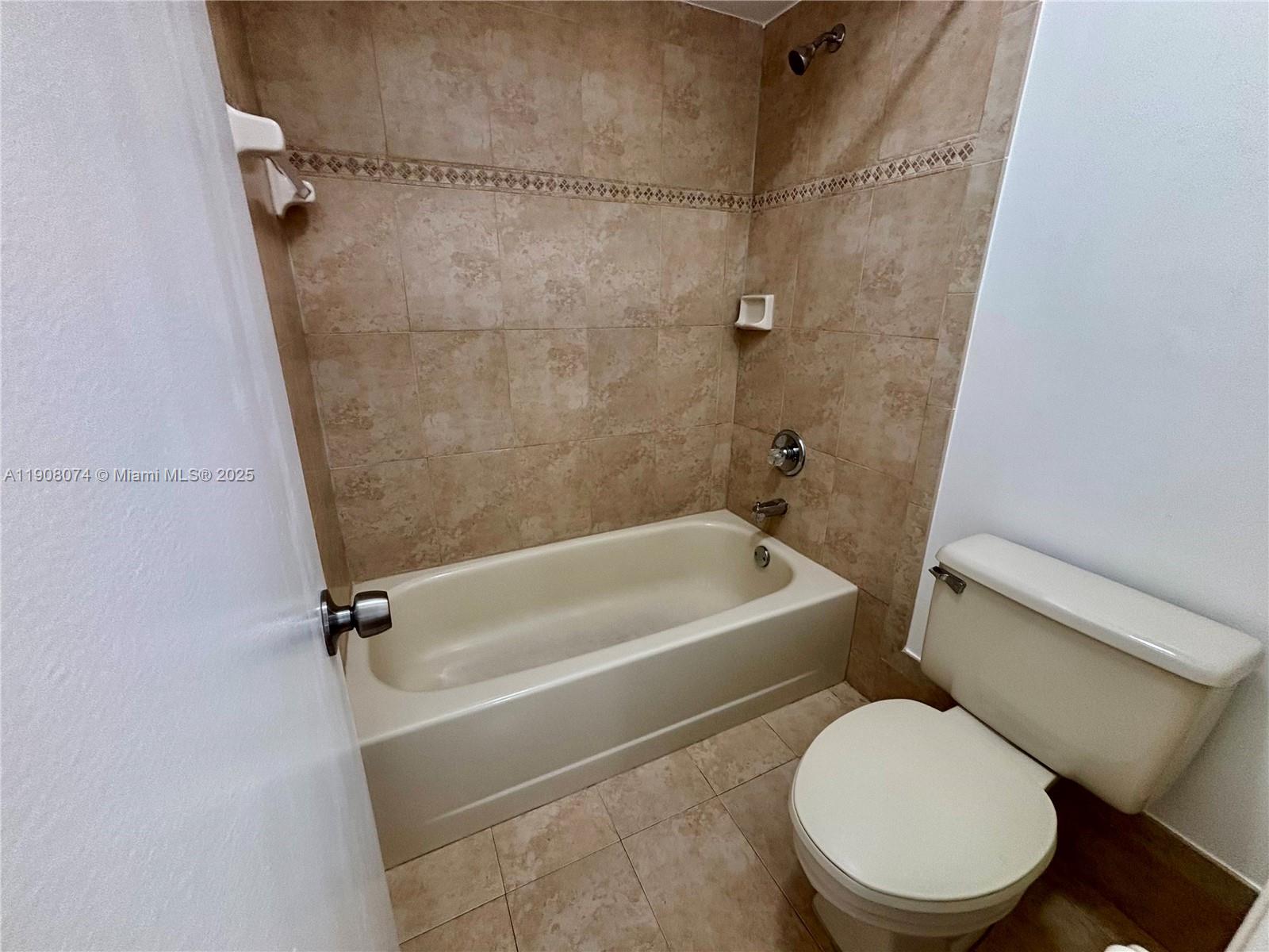 KENDALL FORESTS CONDO #2 - Residential Lease