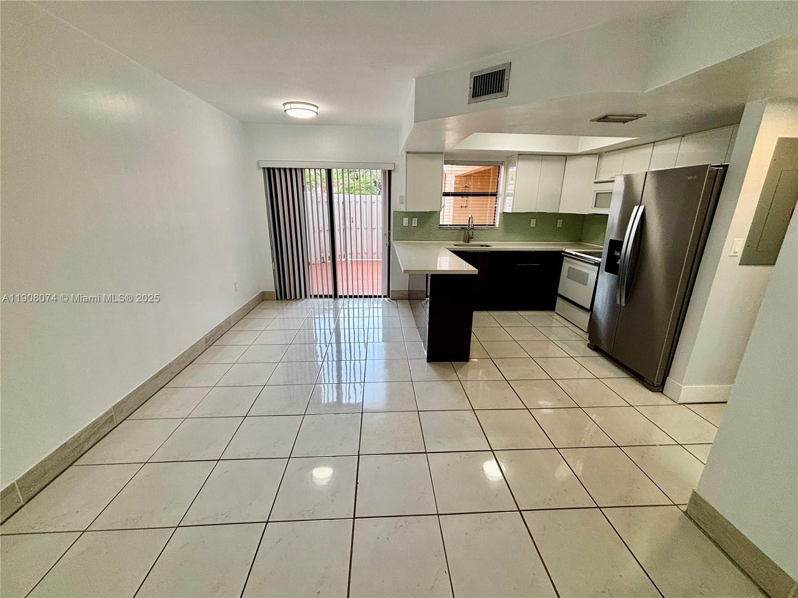 KENDALL FORESTS CONDO #2 - Residential Lease