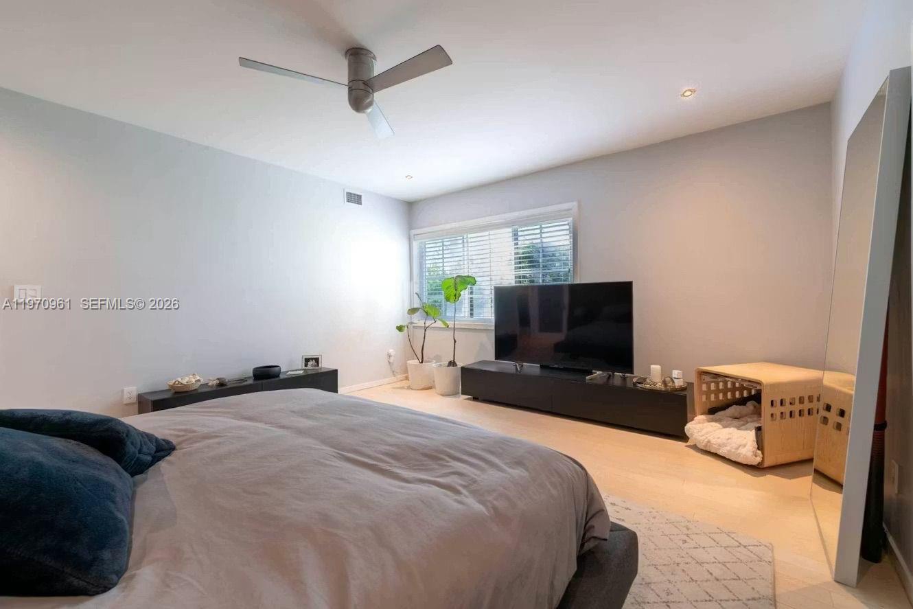 CASA 40 CONDO - Residential
