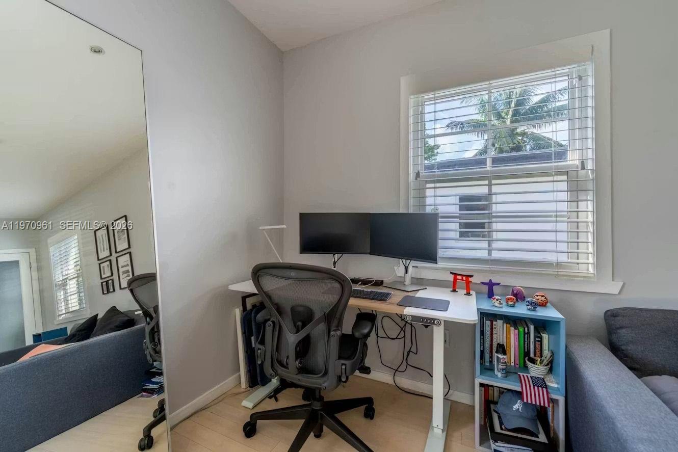 CASA 40 CONDO - Residential
