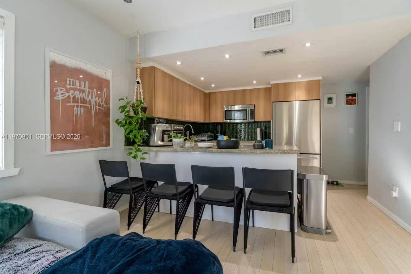 CASA 40 CONDO - Residential