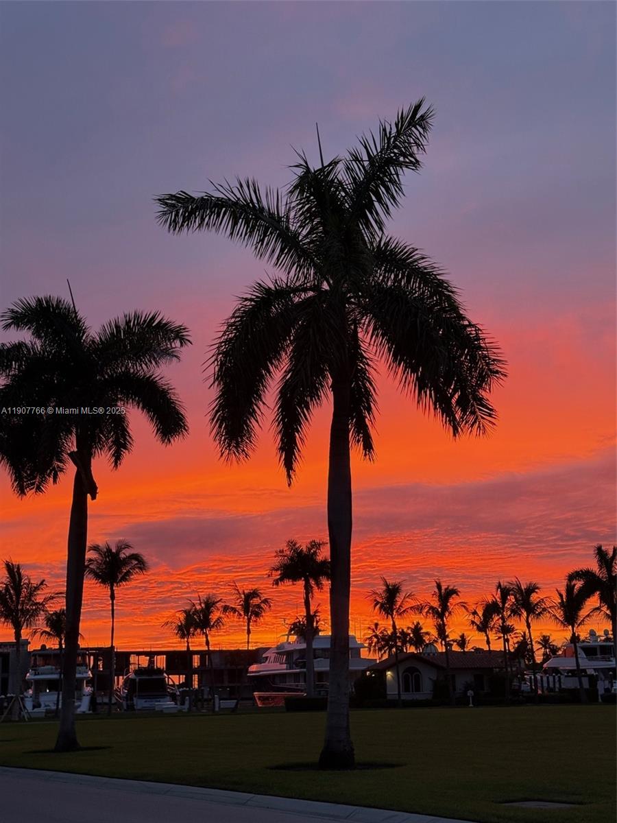 BAL HARBOUR RESIDENTIAL S - Land