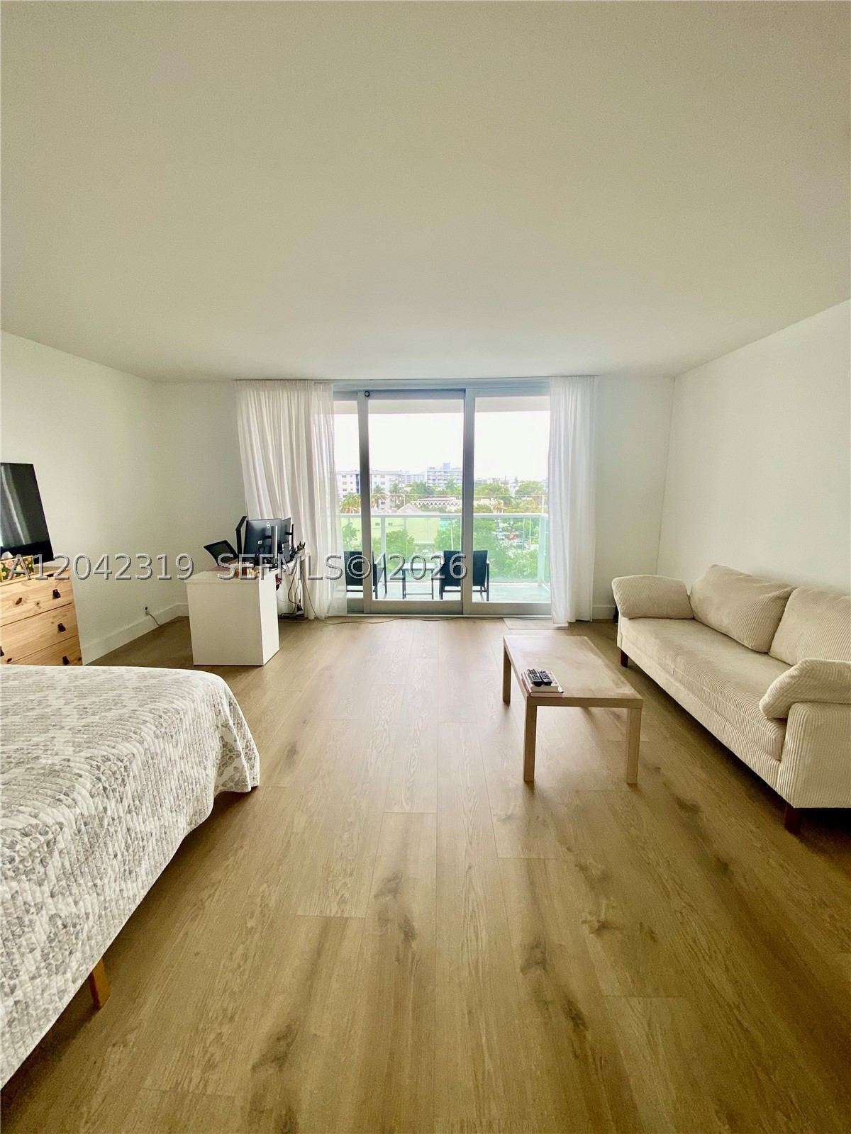 MIRADOR 1000 CONDO - Residential