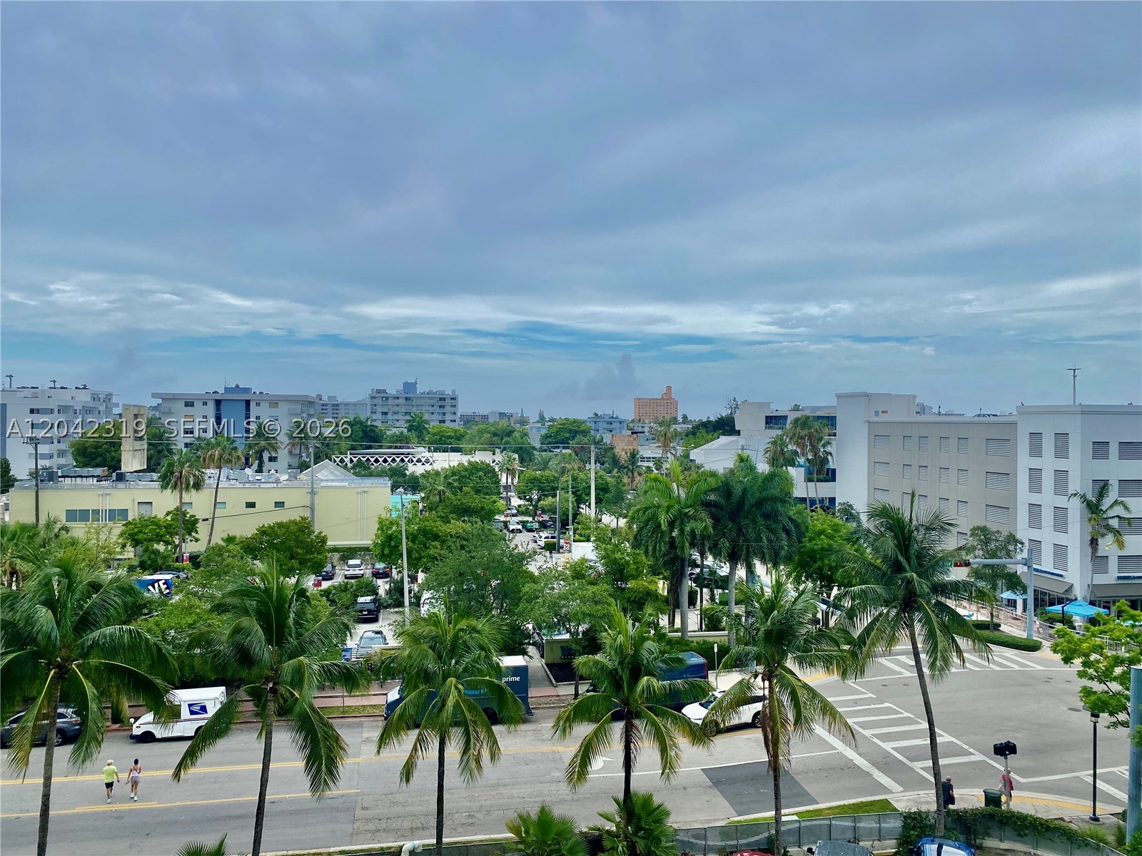 Best priced studio with balcony in the Mirador South. Recently renovated. Laminate floors, new kitchen and bath. Impact windows and all glass balcony. Sunrise, city view. Mirador South offers full-service amenities with 24 hour front desk, security, heated pool, jacuzzi and state-of-the-art fitness center. High speed internet and cable included in the HOA. Valet parking $95 for the first car. Owner occupied. Special assessment in place of $252.66 /mo mature in 2036 to be assumed by the buyer.