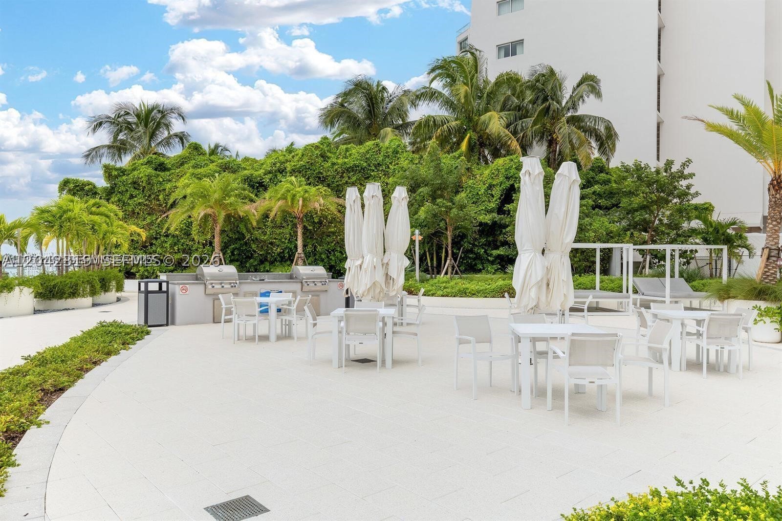 MIRADOR 1000 CONDO - Residential