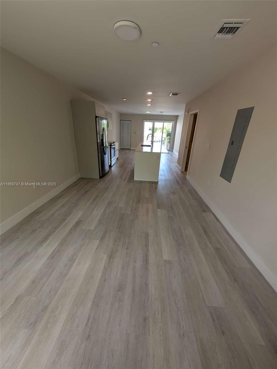 RIVERWOOD - Residential Lease