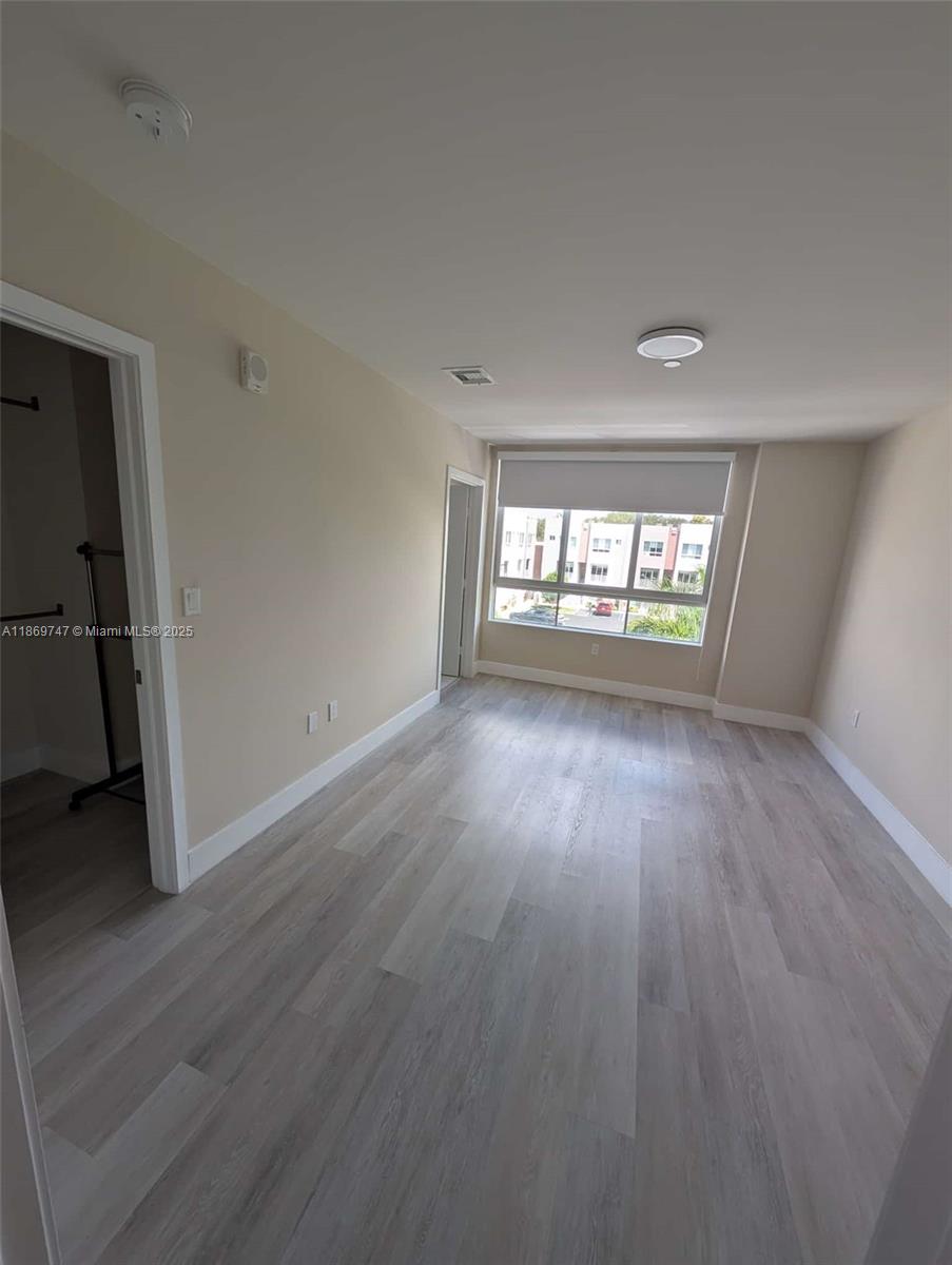 RIVERWOOD - Residential Lease