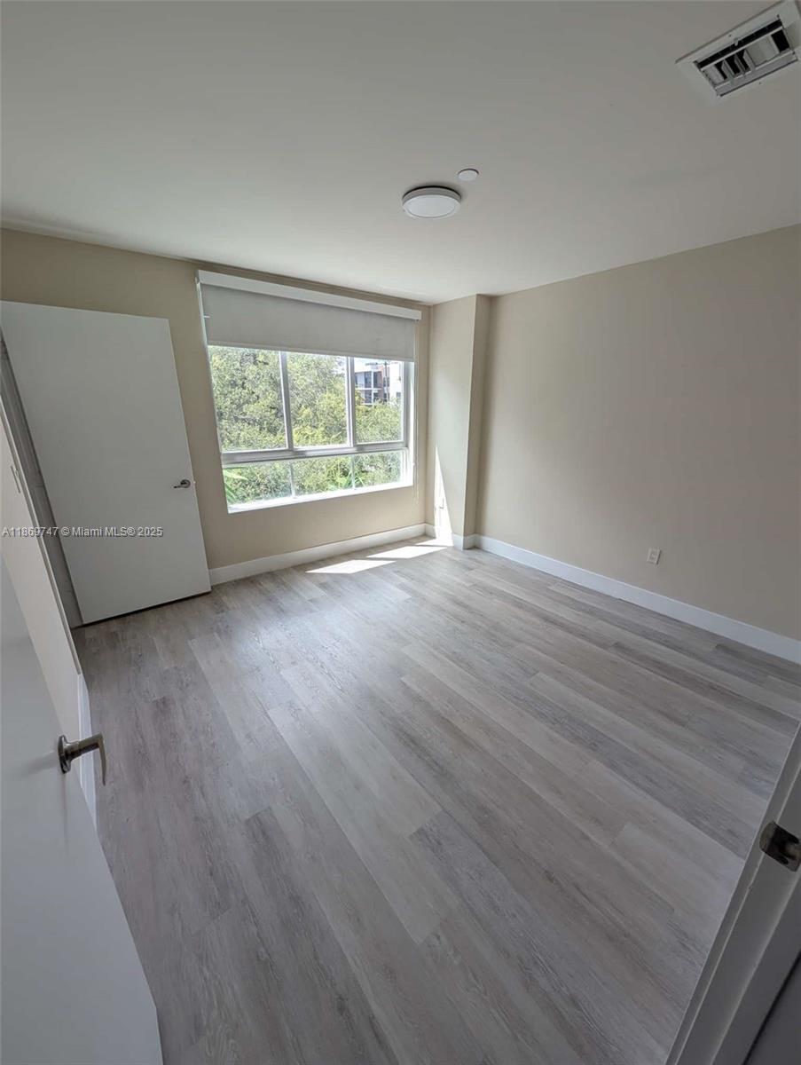 RIVERWOOD - Residential Lease