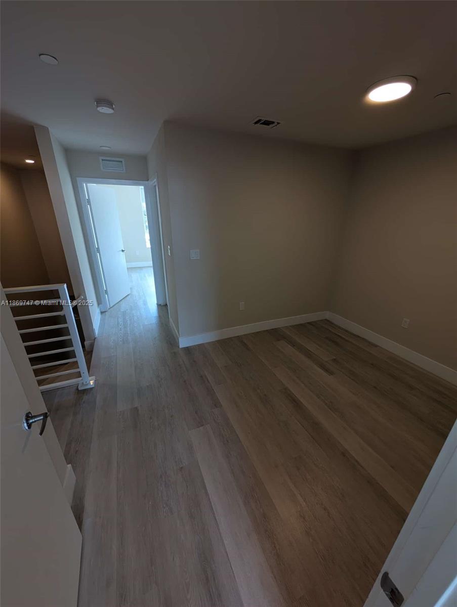 RIVERWOOD - Residential Lease