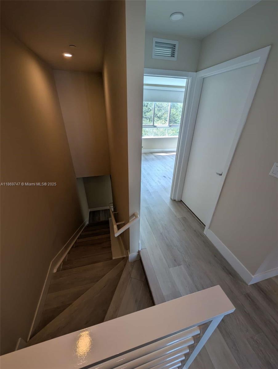 RIVERWOOD - Residential Lease