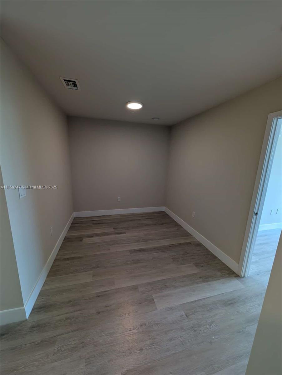 RIVERWOOD - Residential Lease