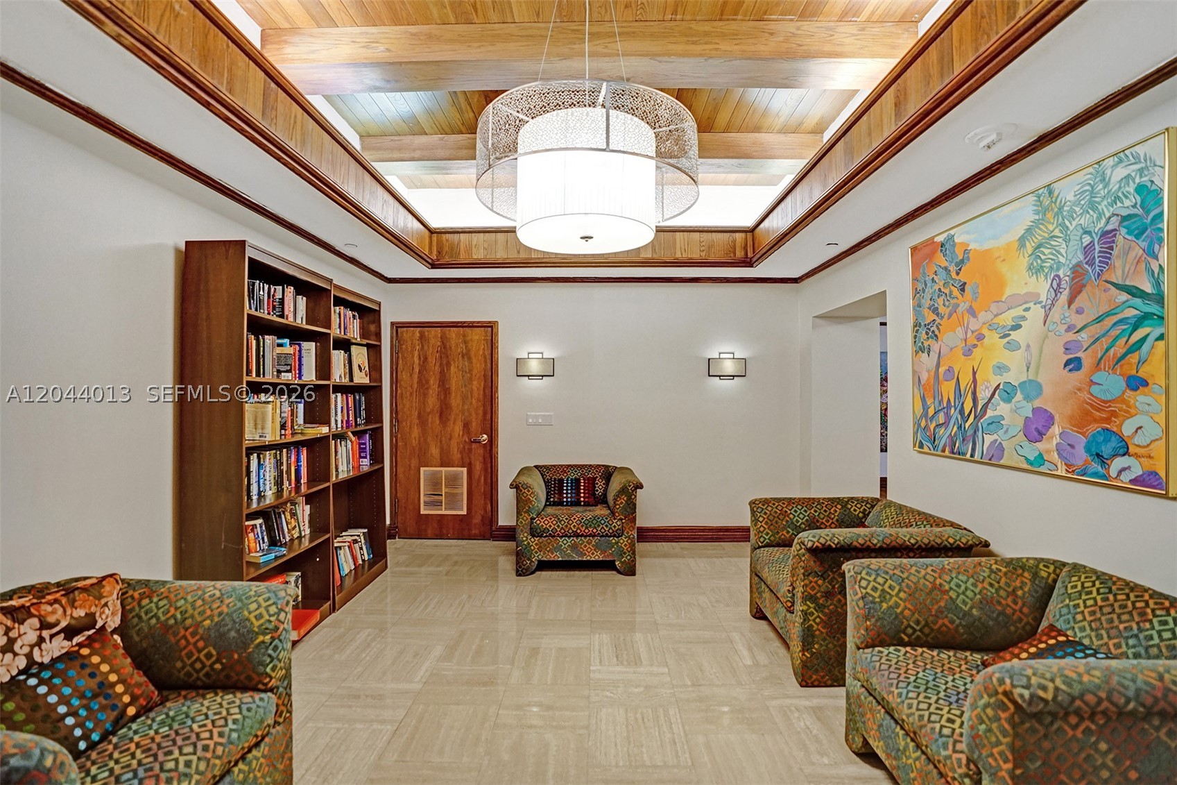 HAMPTONS WEST CONDO - Residential