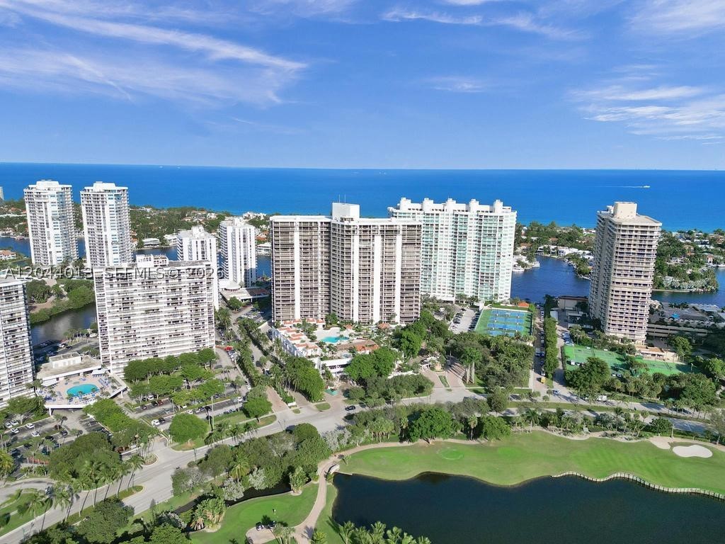 HAMPTONS WEST CONDO - Residential