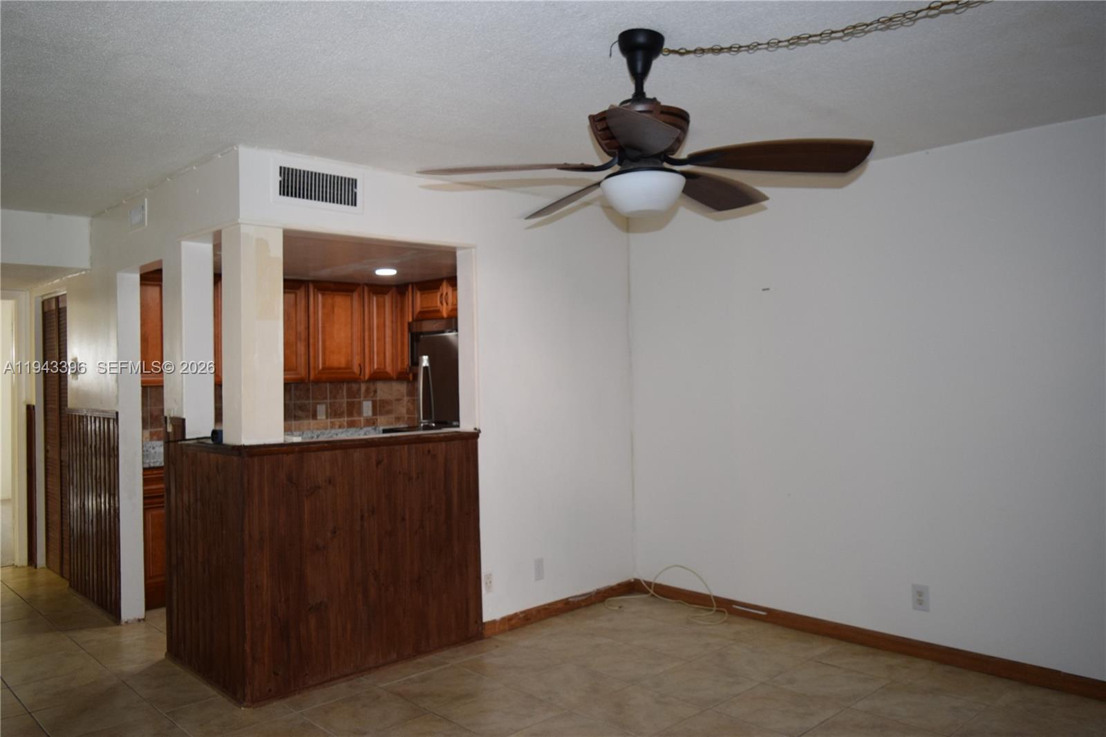 LAUDERDALE OAKS CONDO I - Residential