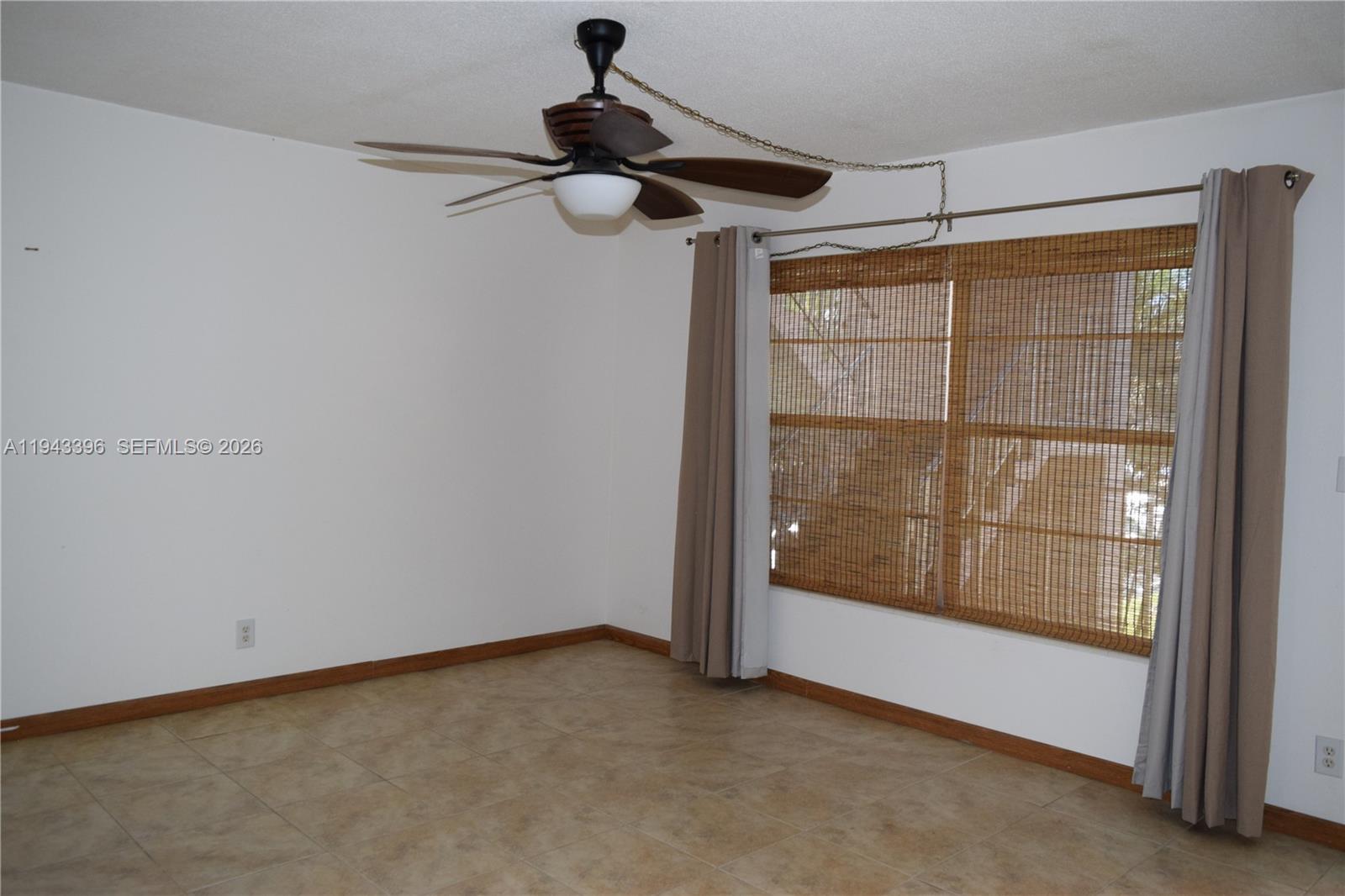 LAUDERDALE OAKS CONDO I - Residential