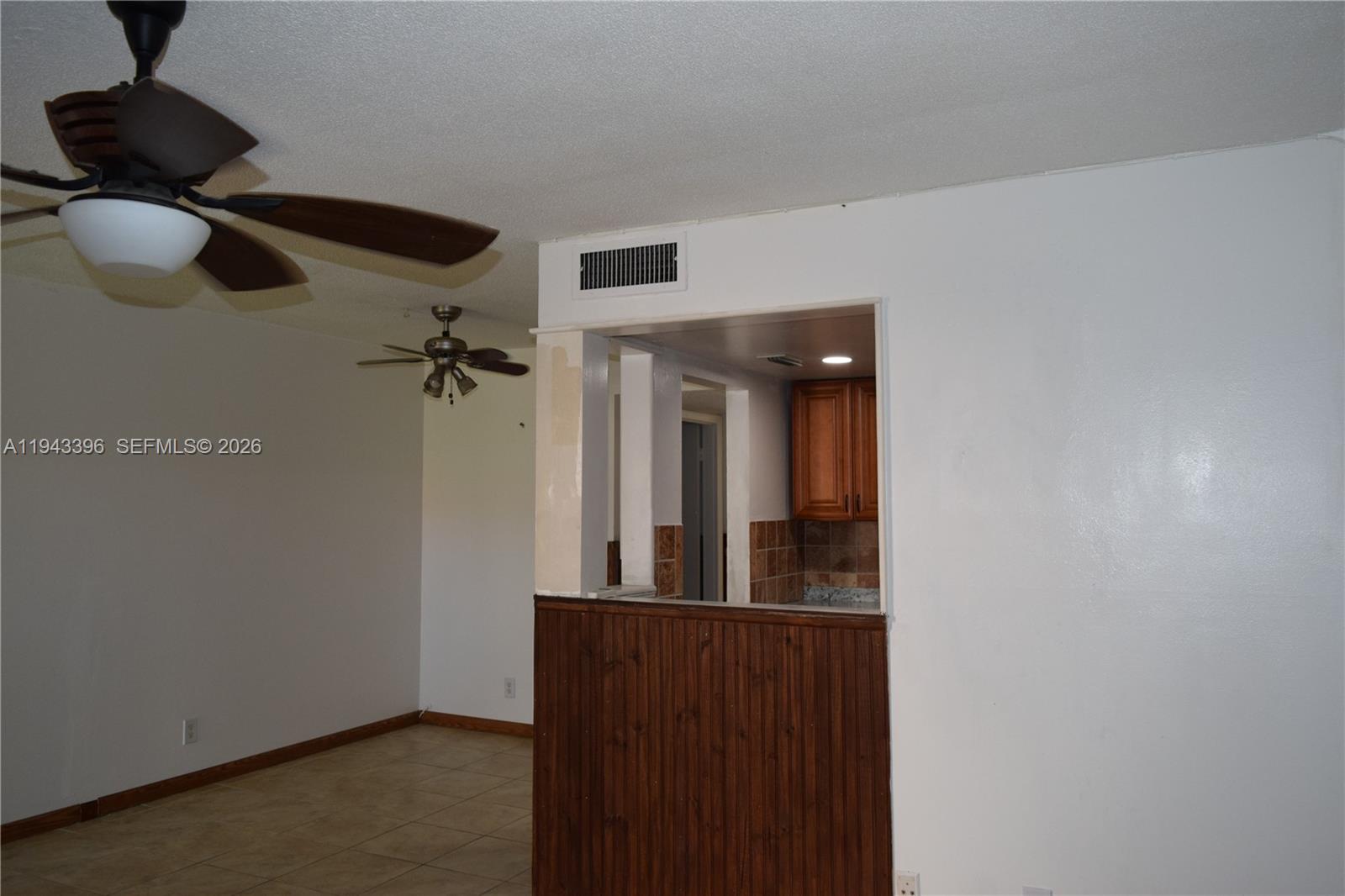 Priced to Sell!!! Owner Motivated. Live the Florida lifestyle! Beautifully upgraded 1BR/1.5BA condo in Lauderdale Oaks (55+). Brand new kitchen & appliances, modern shower, and stylish floors throughout. Relax in 2 heated pools, stay active in the gym, or enjoy billiards & shuffleboard. Just minutes to beaches, shopping & dining. Ready to Move-in...