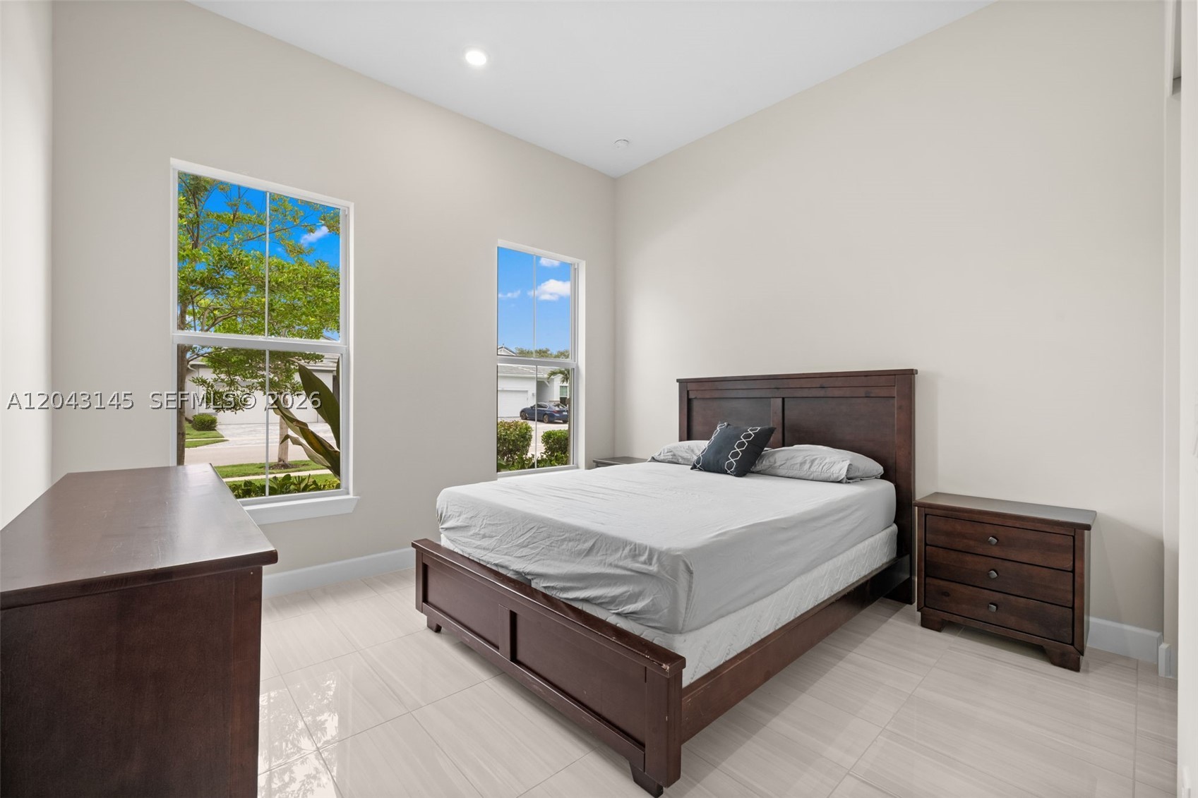 ENCLAVE AT SHERWOOD - Residential