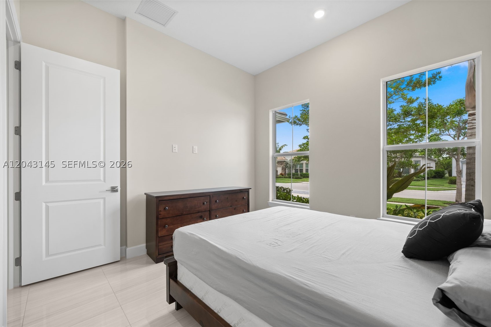ENCLAVE AT SHERWOOD - Residential