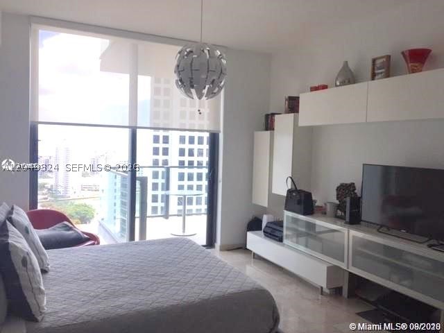 REACH CONDO - Residential Lease