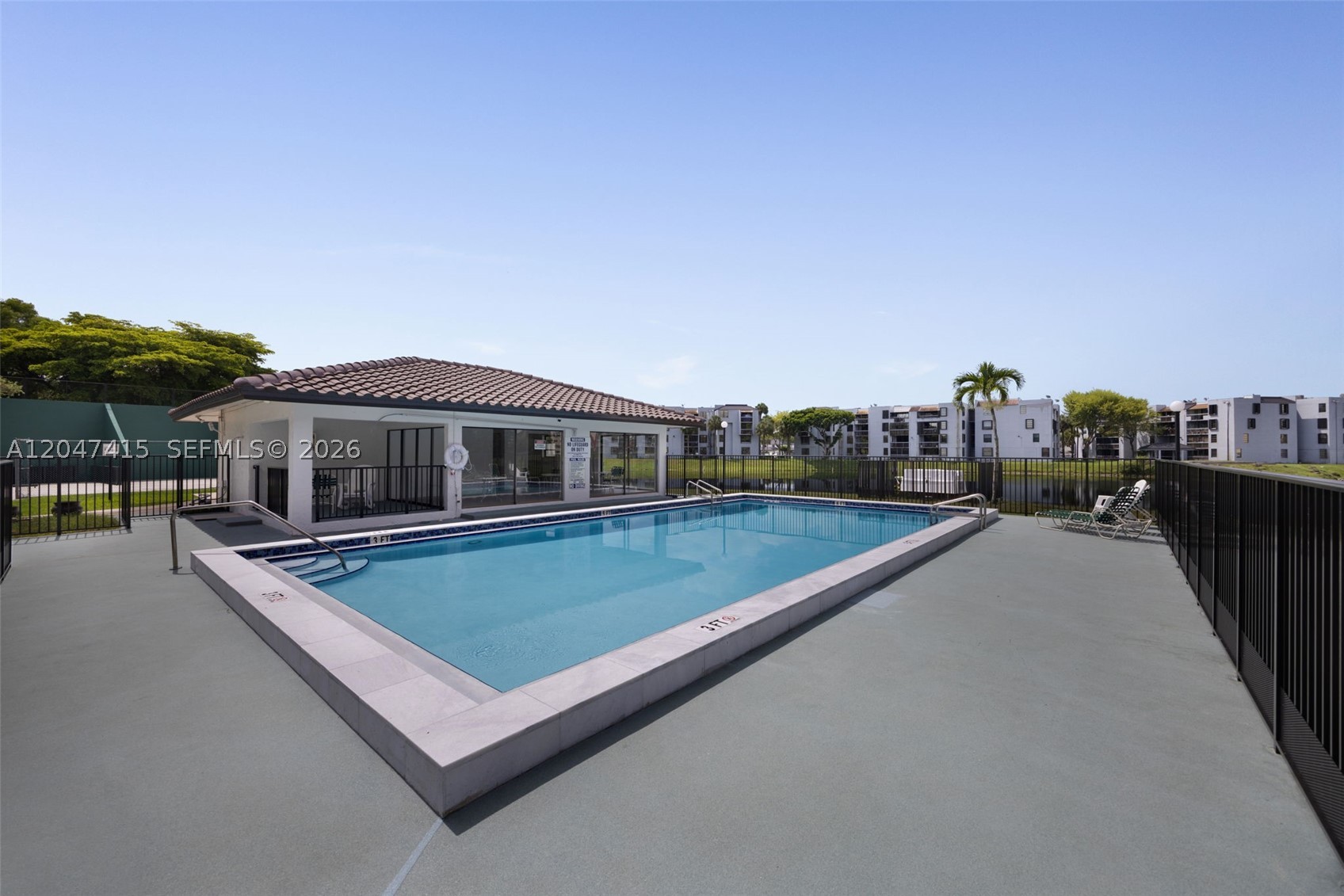 PENINSULA AT INTL GARDENS - Residential