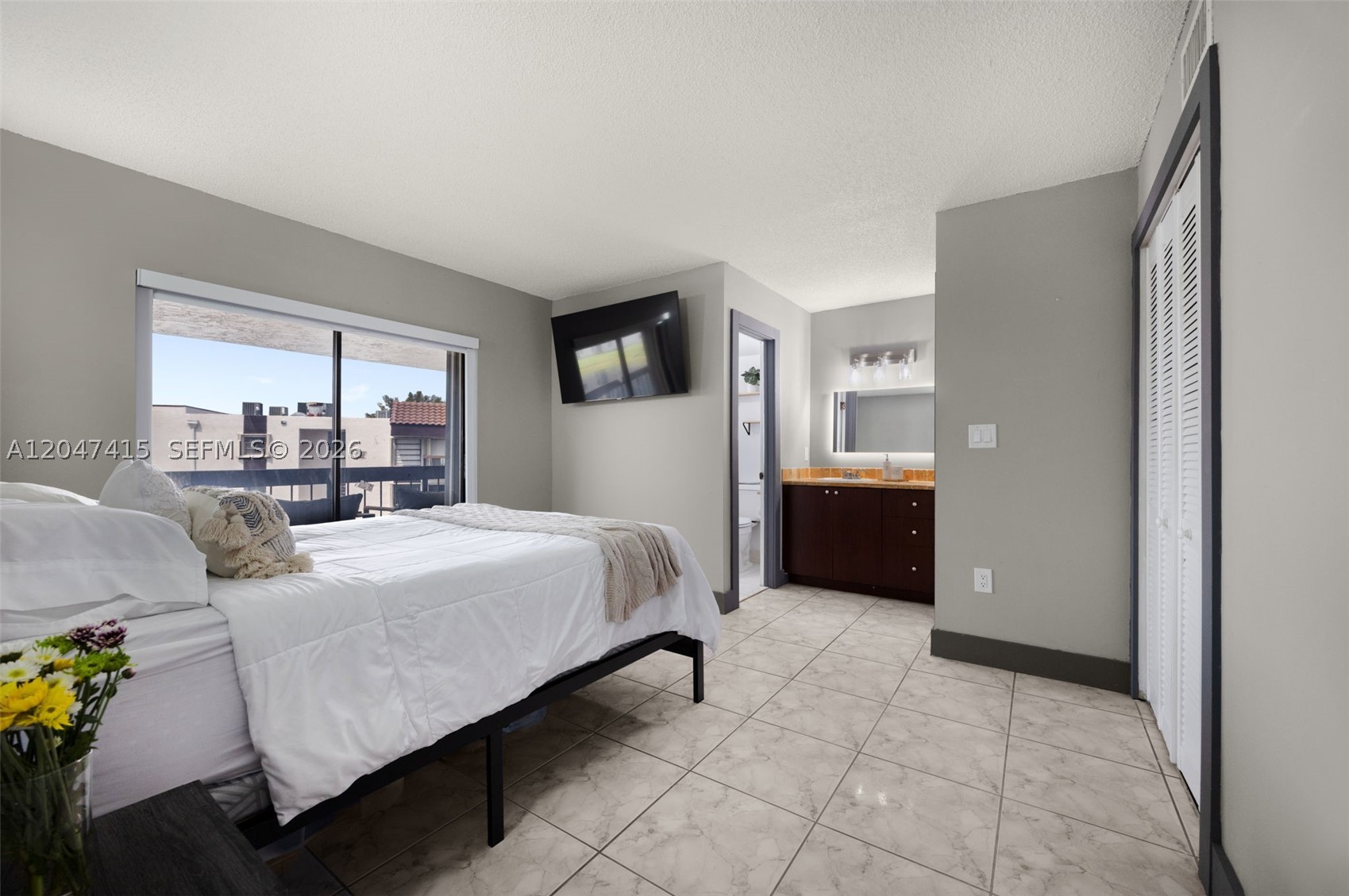 PENINSULA AT INTL GARDENS - Residential